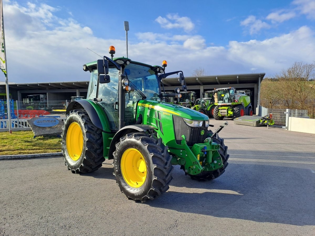 Standardtraktor John Deere