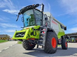 Claas TRION 520